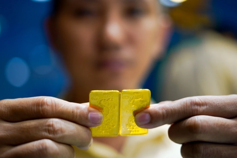 Gia vang mieng SJC dong loat tang hinh anh