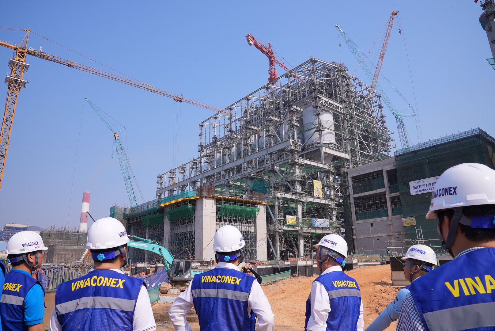 Dragon Capital nang so huu tai Vinaconex len gan 8% hinh anh