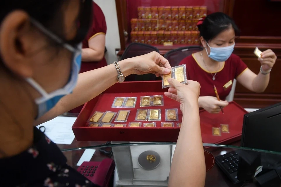 Gia vang giam gan 1 trieu dong/luong sat ngay via Than Tai hinh anh