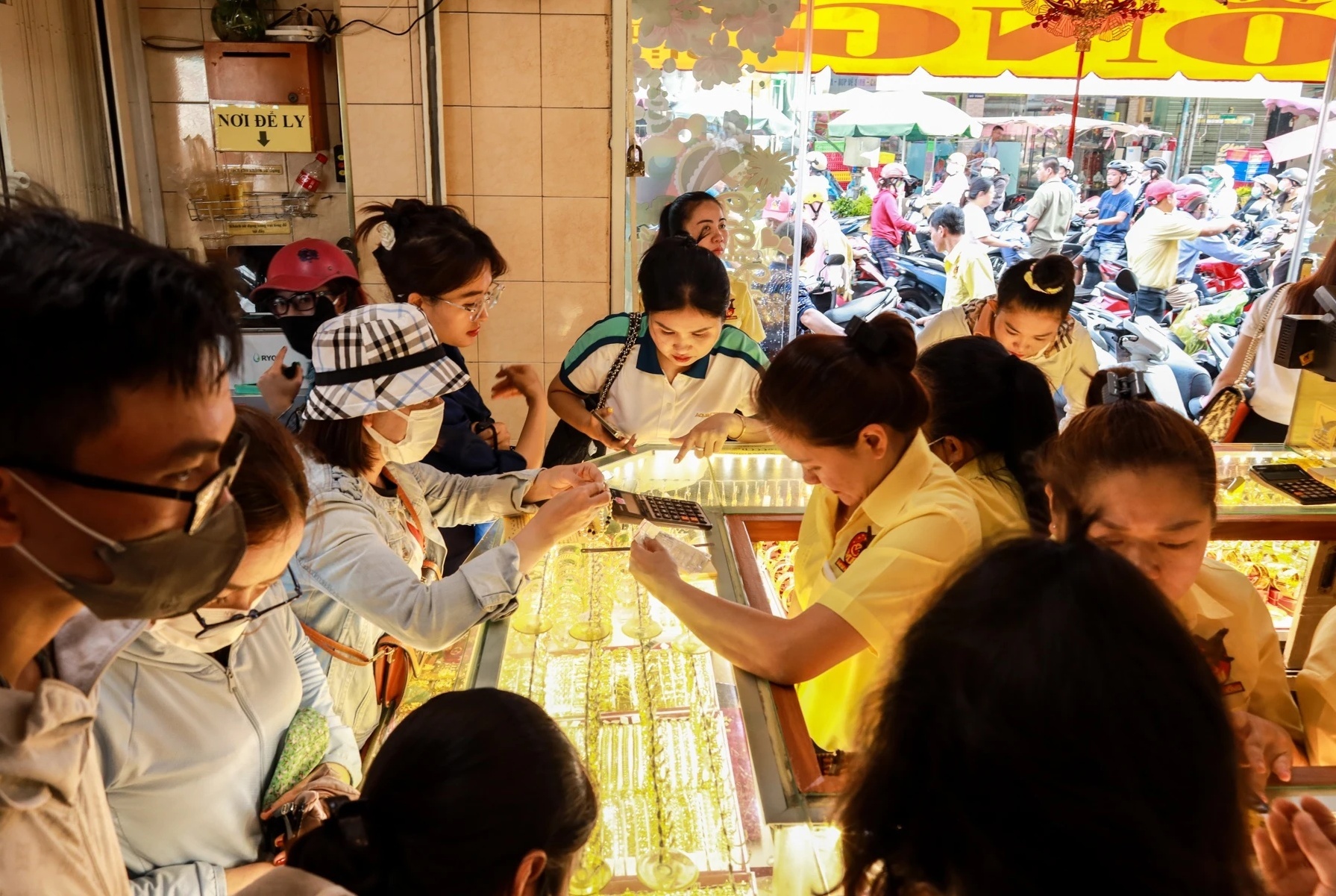 Gia vang mieng SJC mat moc 78 trieu dong/luong sau ngay via Than Tai hinh anh