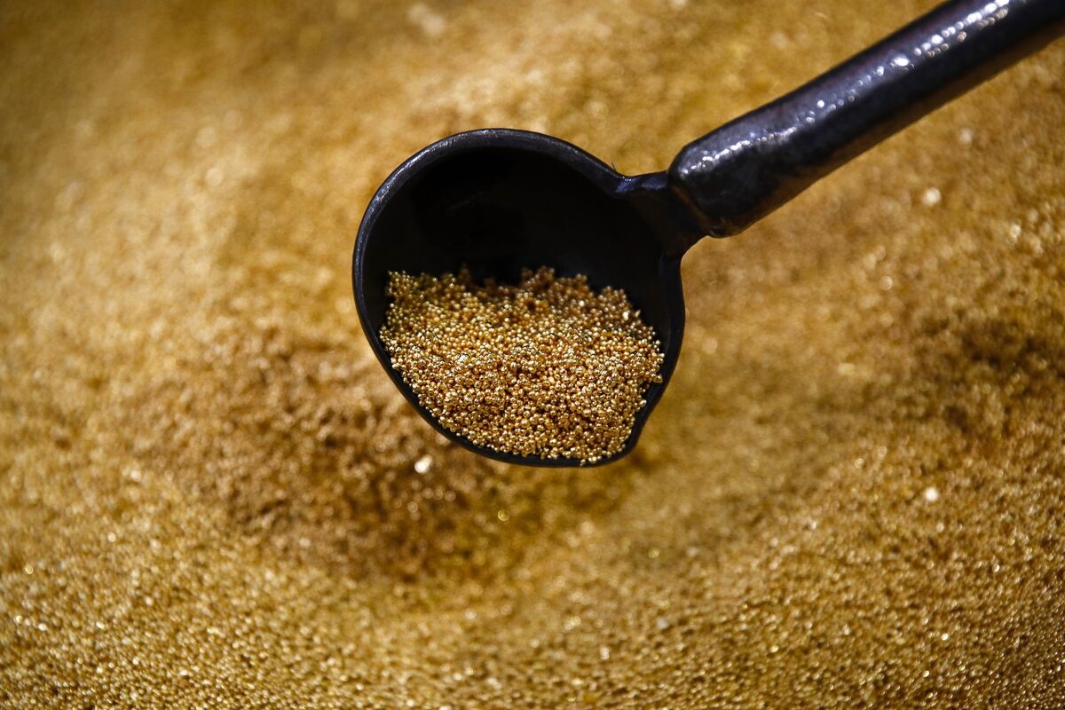 Gia vang len dinh moi thoi dai hinh anh