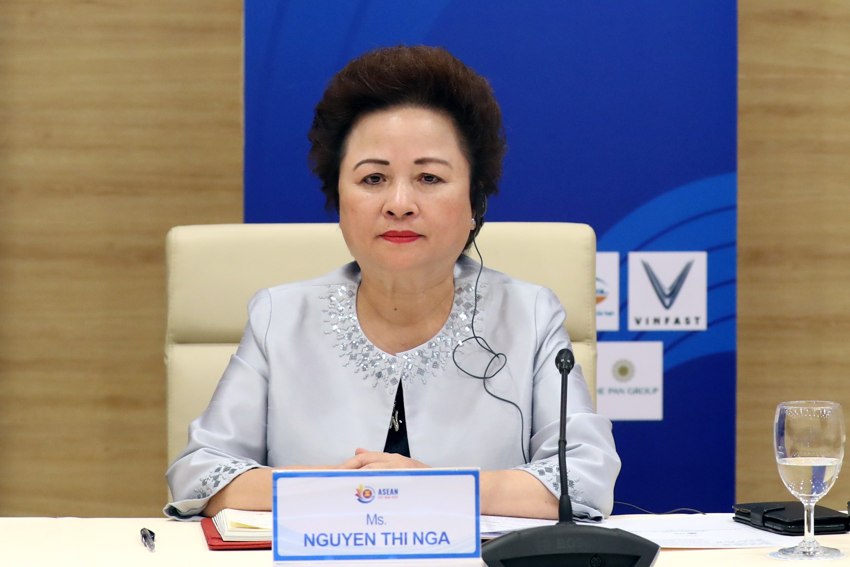 Con trai 'Madame Nga' lai khong ban duoc het co phieu da dang ky hinh anh