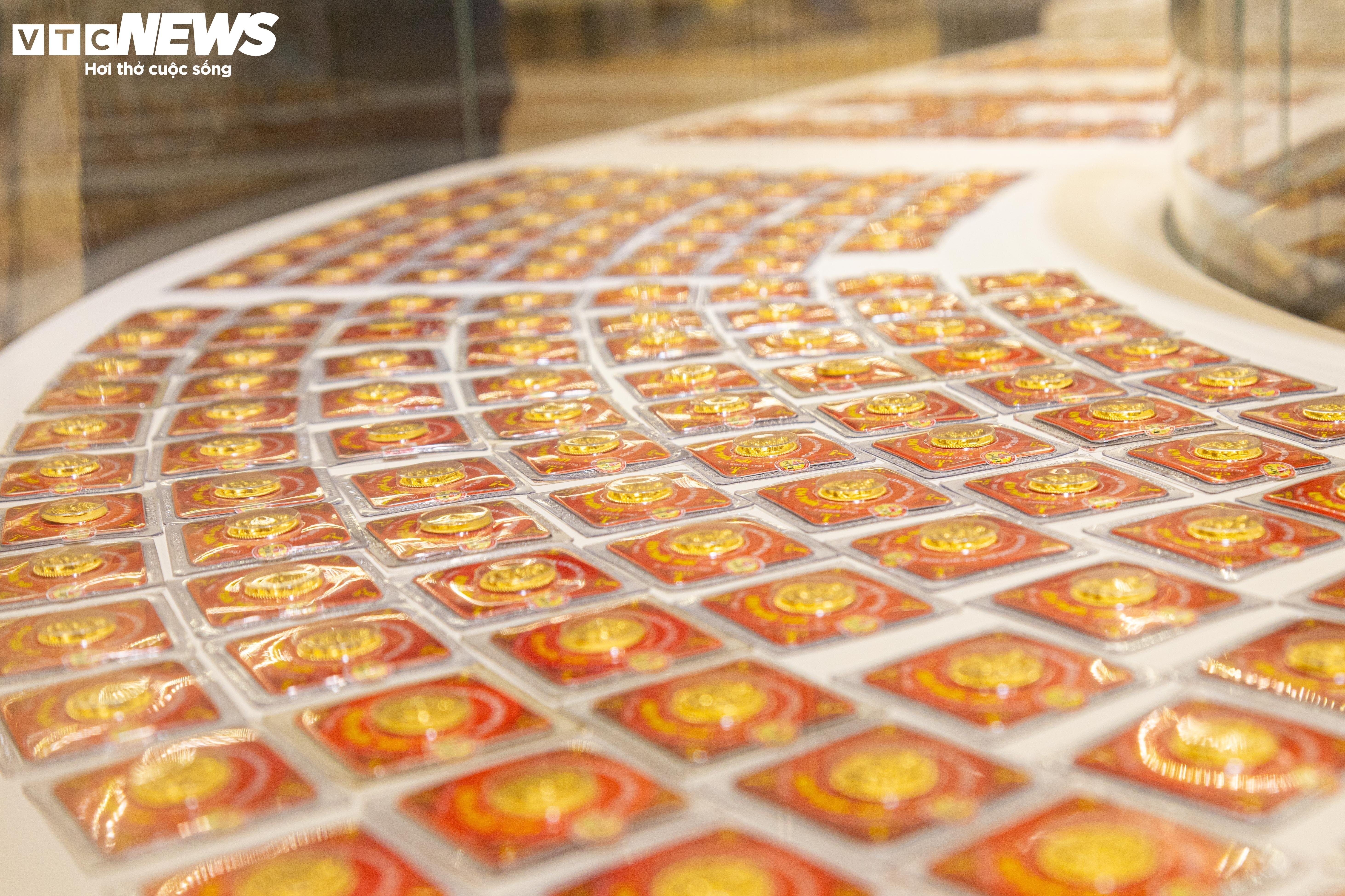 tin rỗng ảnh 1 tin rong anh 1