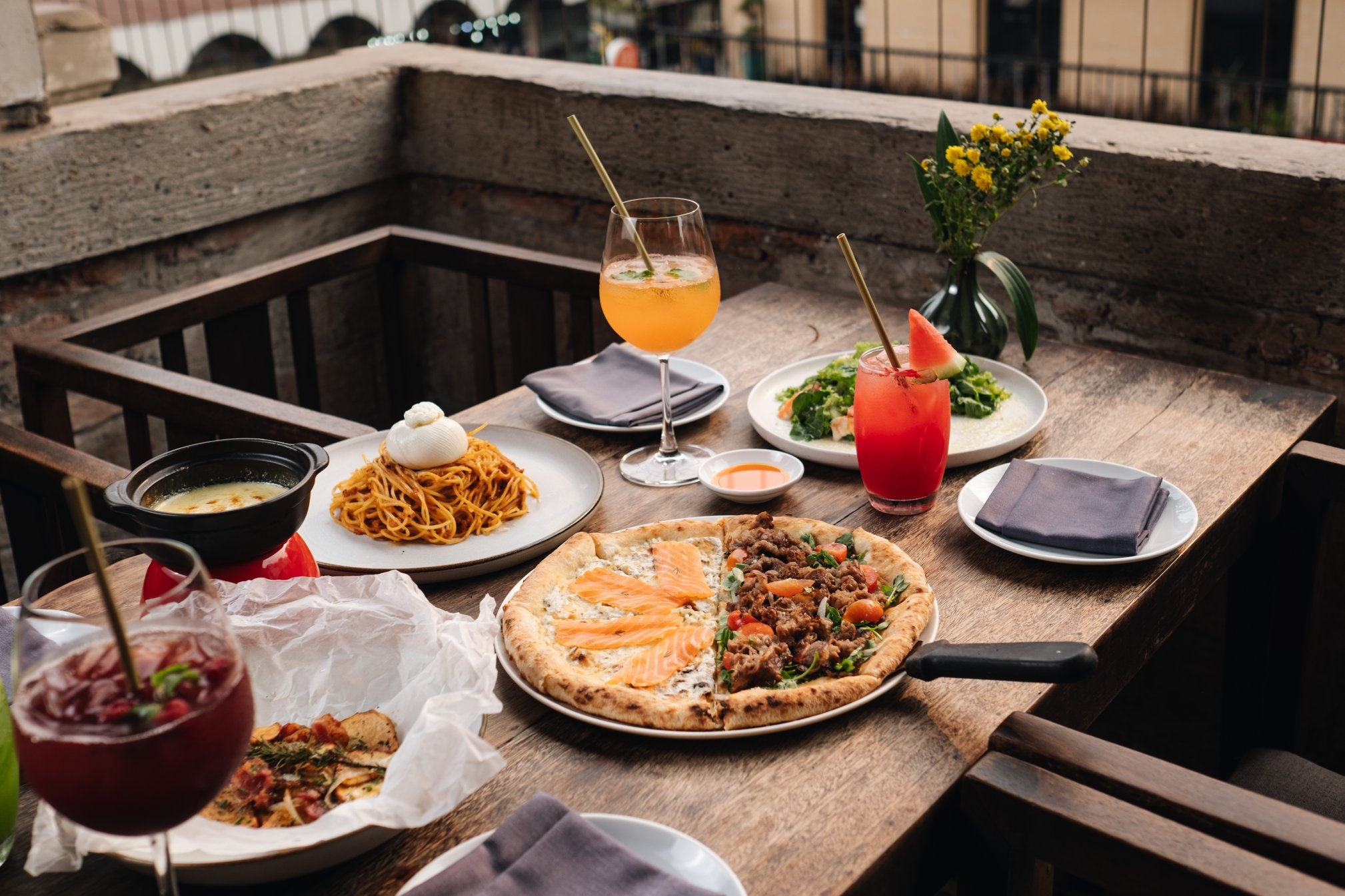 Chuoi Pizza 4P’s moi ngay lai hon 300 trieu dong hinh anh