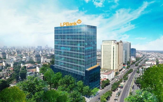 LPBank bat ngo thay doi phuong an tang von hinh anh