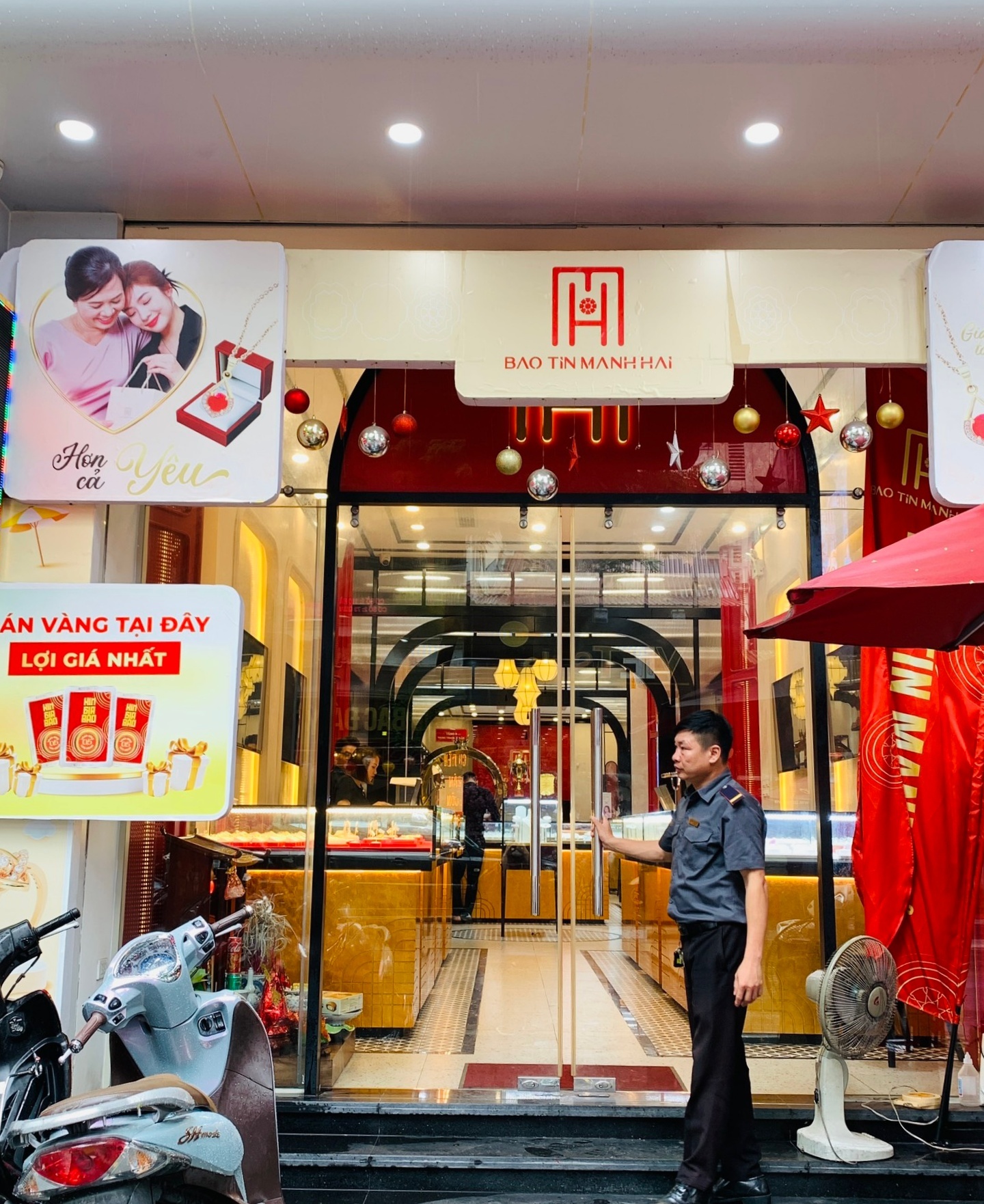 thi truong vang anh 4