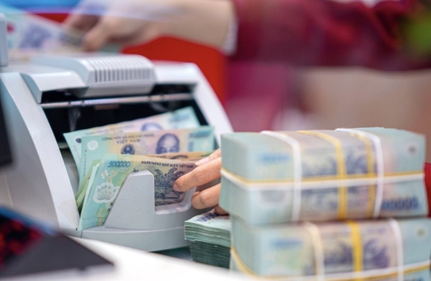 'Cuoc dua' lai suat huy dong ngay cang nong hinh anh