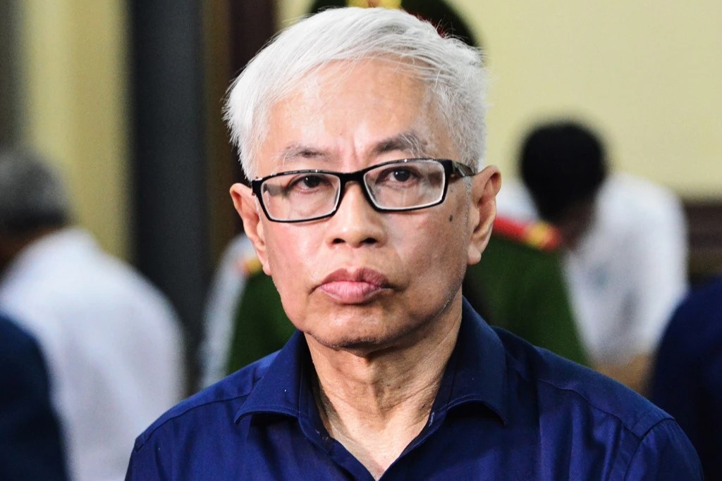 Cuu Tong giam doc DongABank Tran Phuong Binh qua doi hinh anh