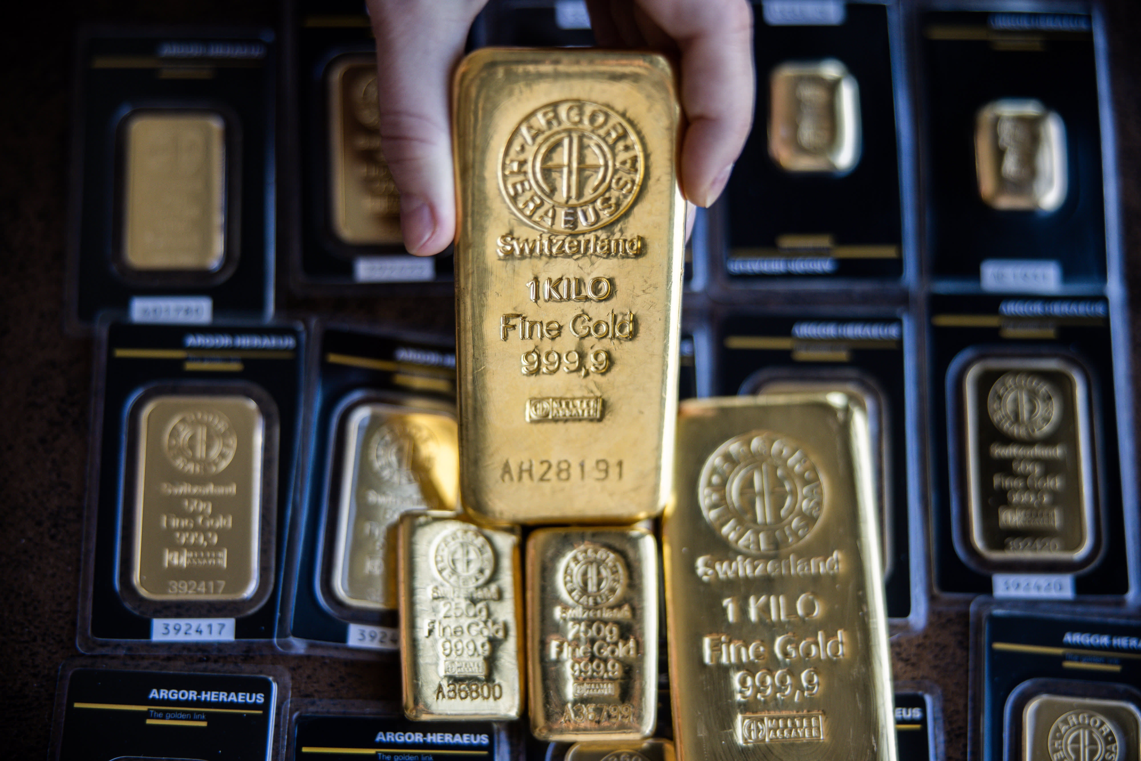 Gia vang the gioi vuot dinh moi thoi dai hinh anh