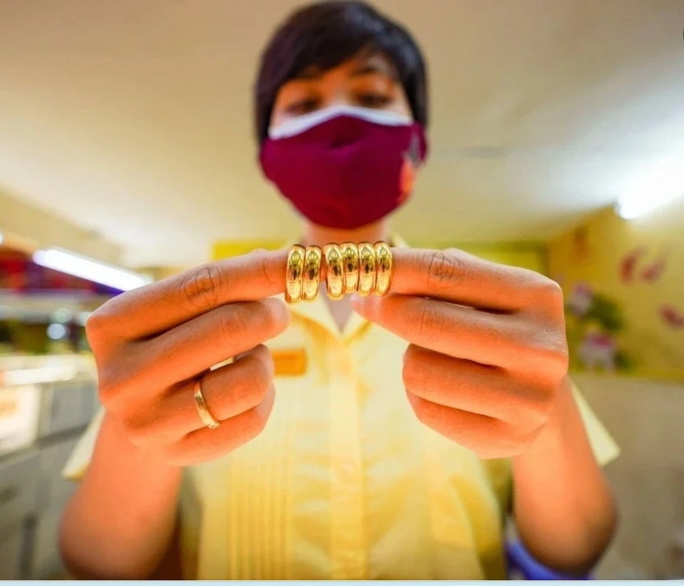 Dau tu vang nhan lai dam hinh anh