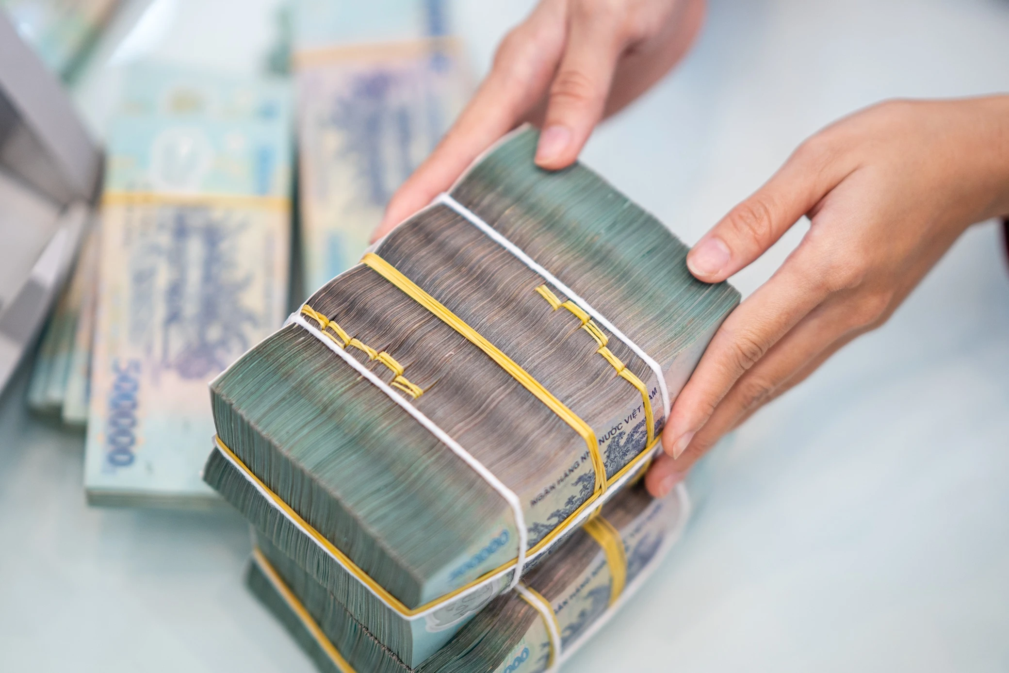 lai suat tiet kiem anh 1