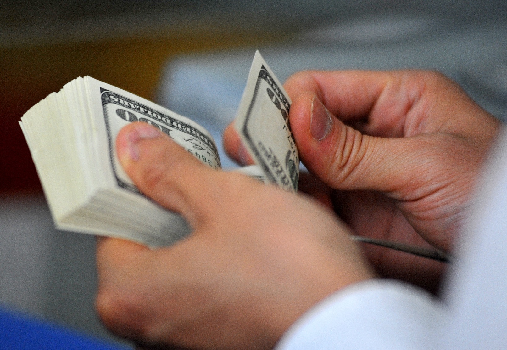 VNDirect: Ty gia se ve duoi 25.000 dong/USD cuoi nam hinh anh