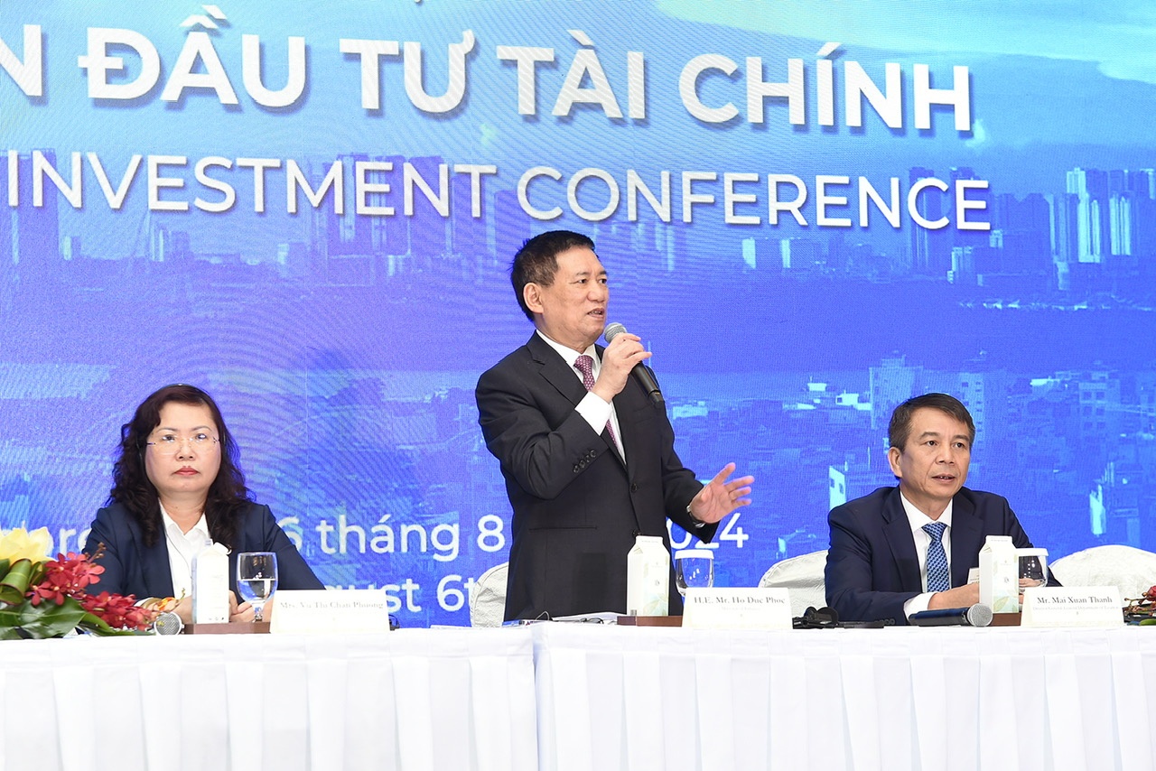 Bo truong Tai chinh de xuat doanh nghiep Singapore dau tu vao Viet Nam hinh anh