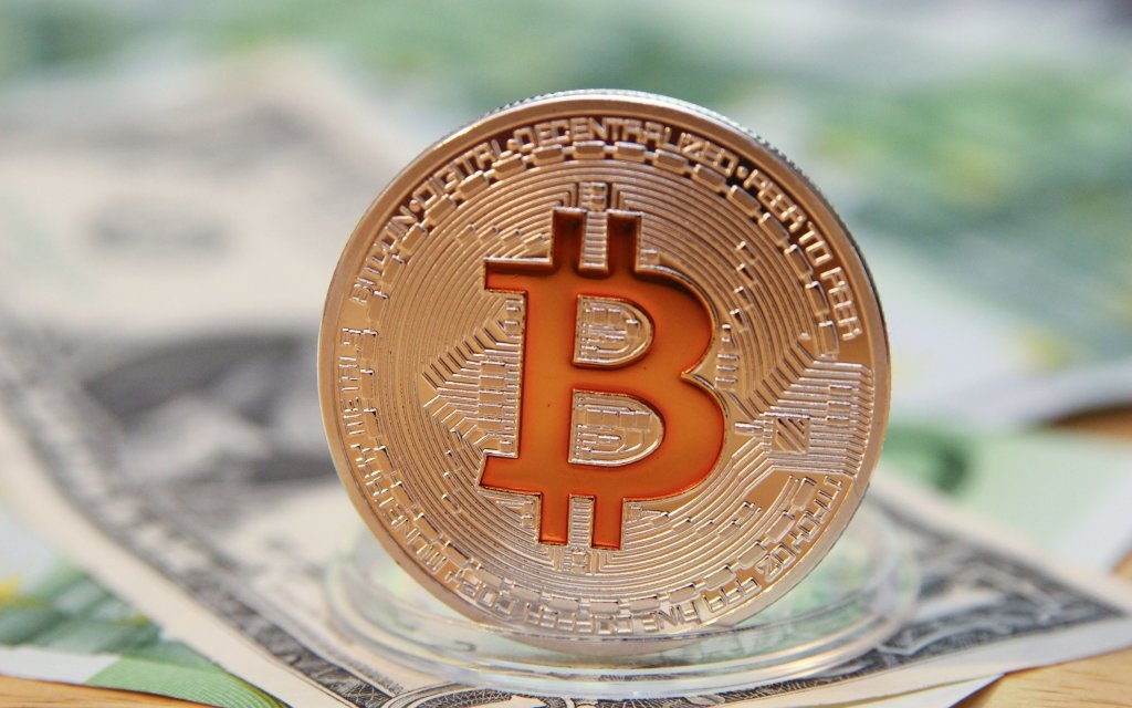 Gia Bitcoin bat ngo len gan 60.000 USD hinh anh