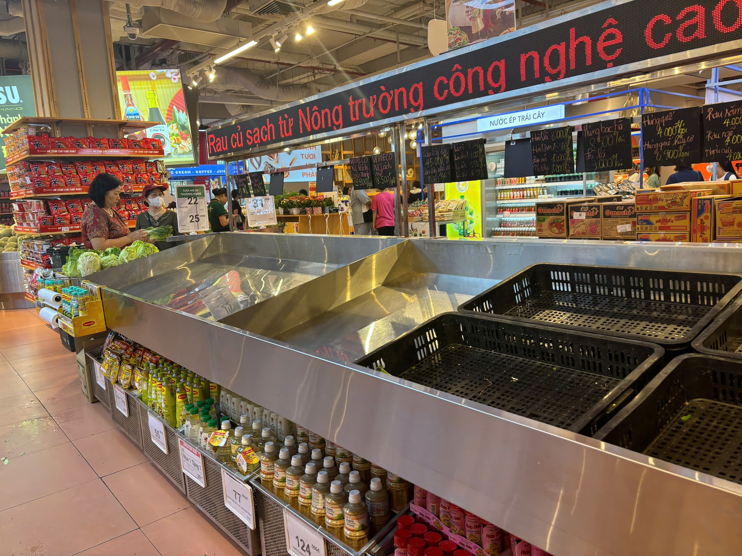 Tieu thu thit heo tang vot tai Ha Noi hinh anh