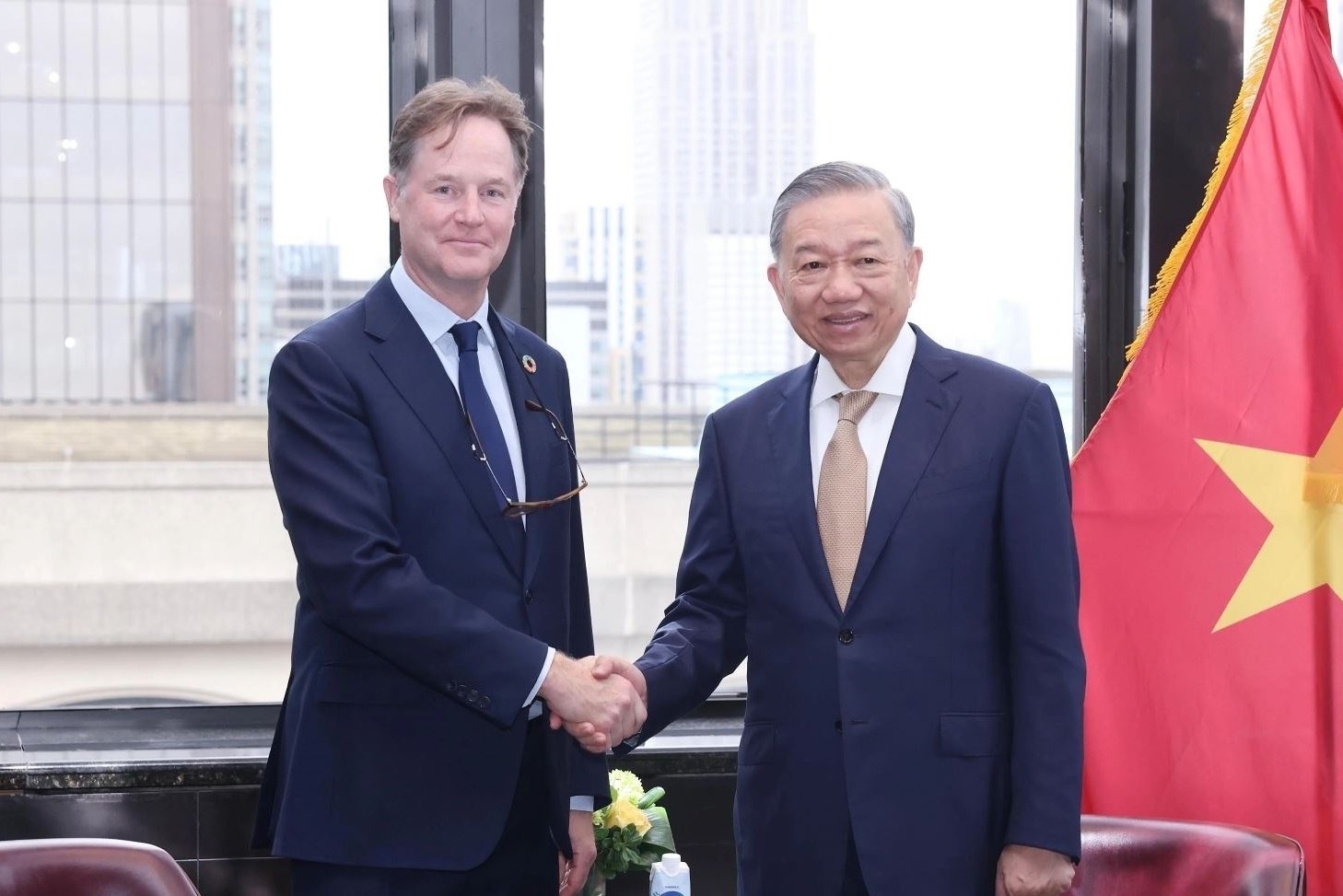 Apple, Meta, Blackstone muon mo rong dau tu tai Viet Nam hinh anh