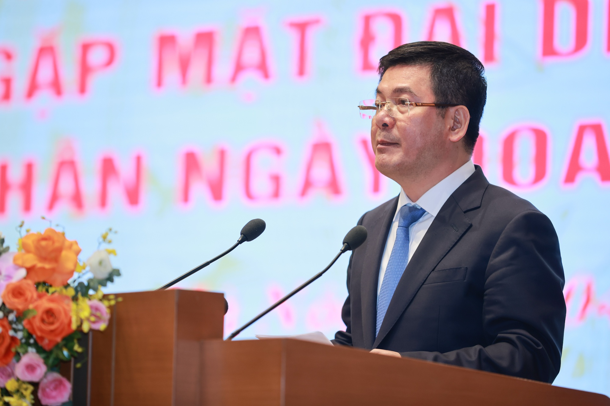 Bo Cong Thuong neu 6 kien nghi phat huy tiem nang doanh nghiep Viet hinh anh