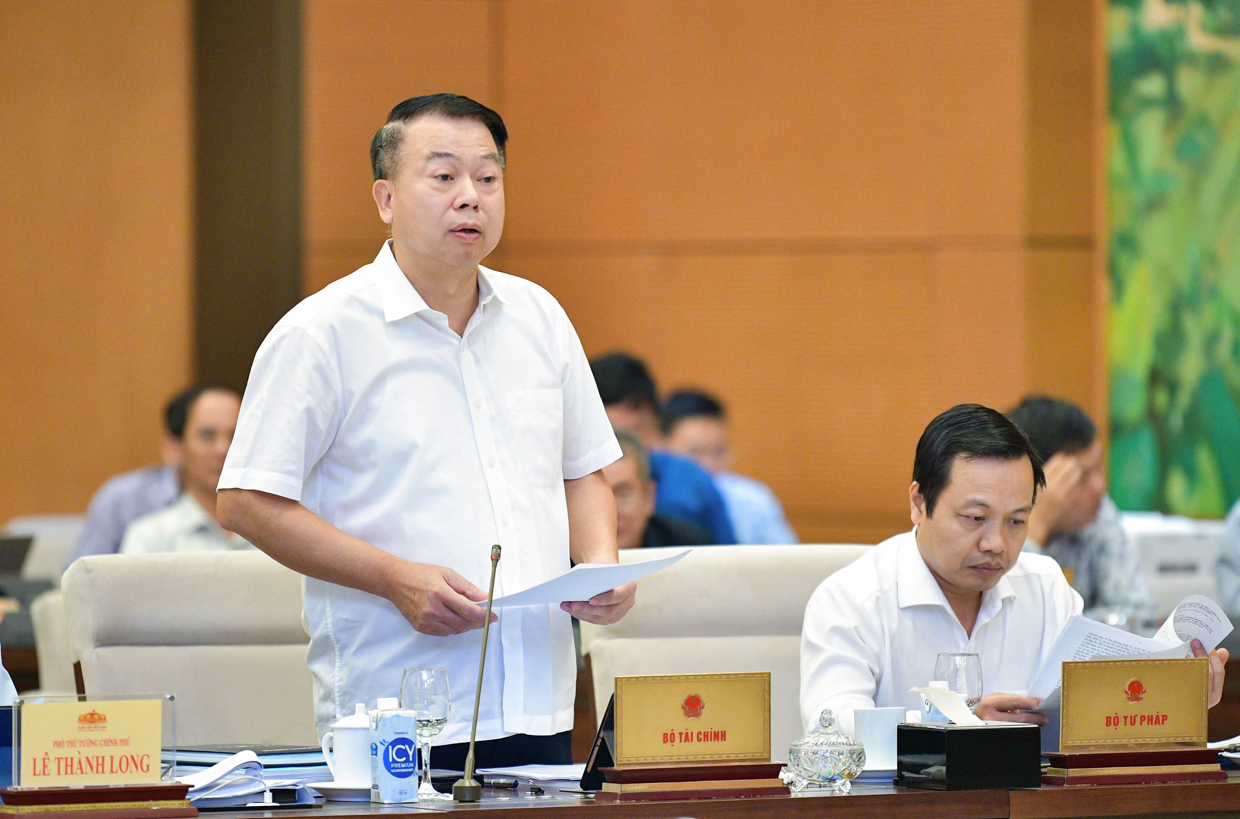 Nha dau tu ca nhan co the bi loai khoi thi truong trai phieu rieng le hinh anh