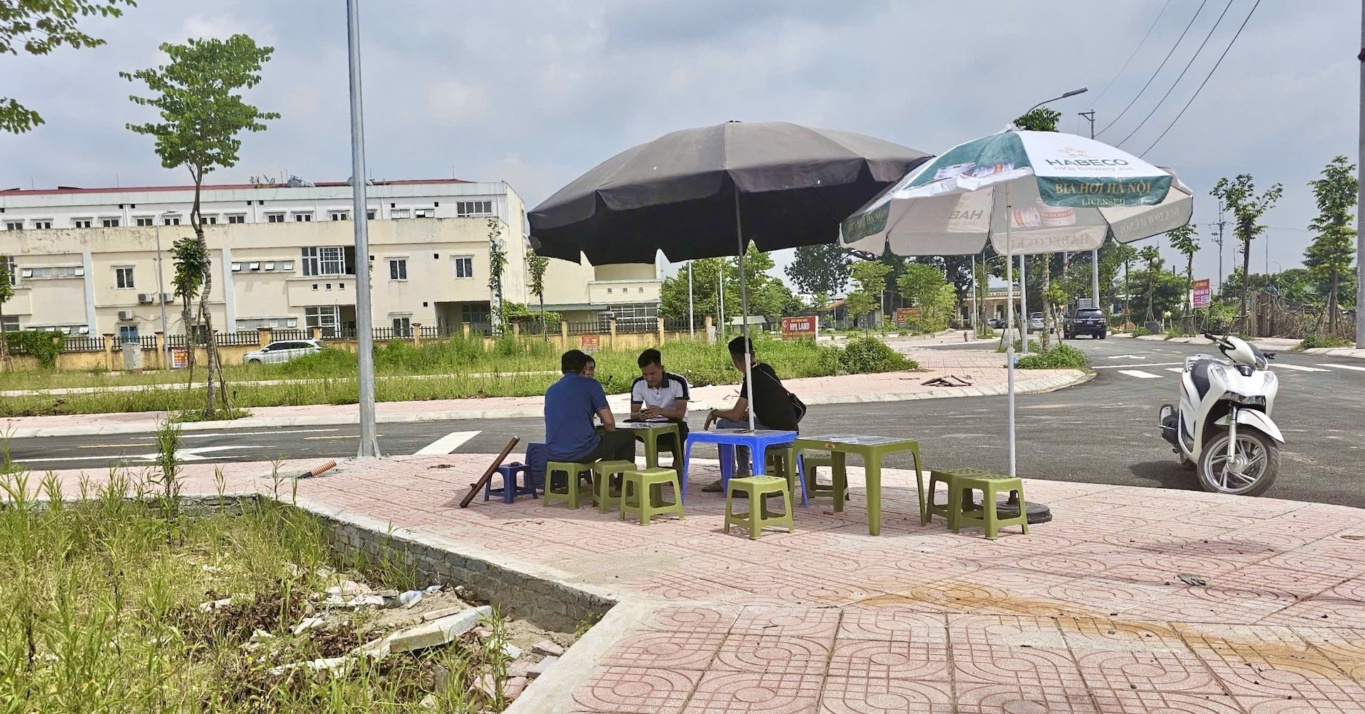 Ban dat khong so do co the bi phat nang den 100 trieu dong hinh anh