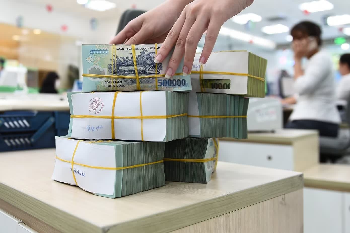 l&atilde;i suất huy động ảnh 2