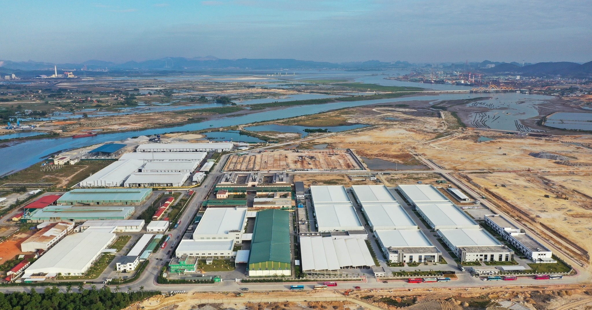 Bac Ninh, Quang Ninh thanh dau tau thu hut von FDI ca nuoc hinh anh