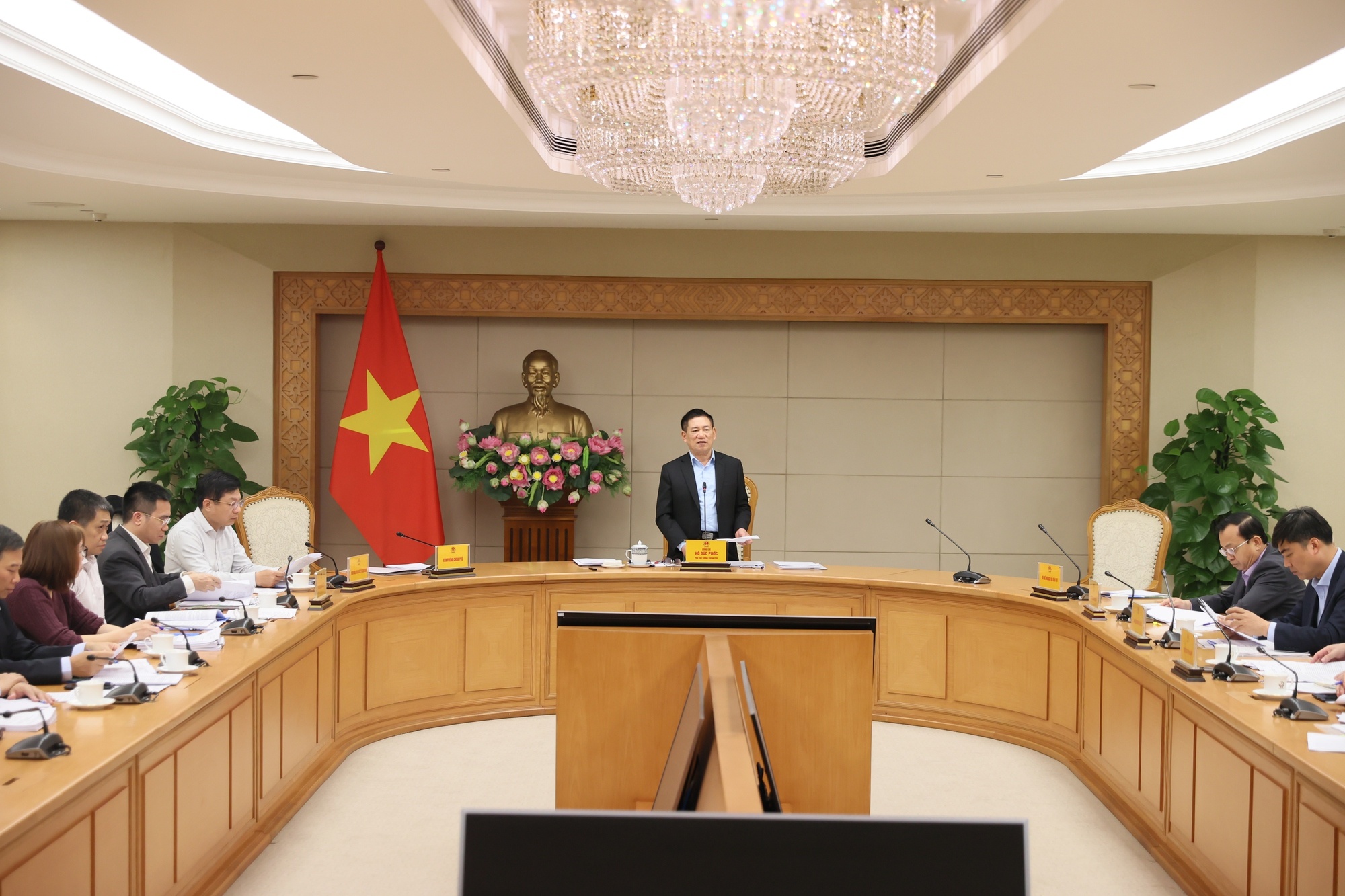 Pho thu tuong: Trinh Quoc hoi xem xet bo sung von cho VEC hinh anh