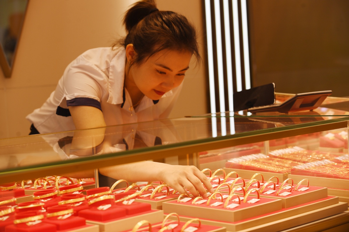 Gia vang kho tang tuan toi hinh anh