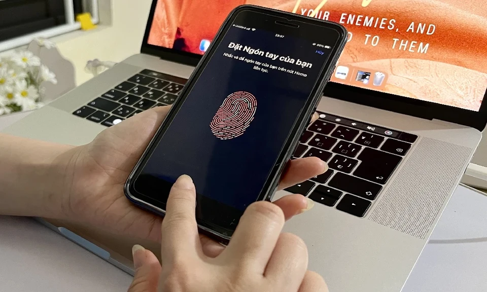 3 truong hop bi ngan hang khoa the, dung giao dich tu 1/1/2025 hinh anh