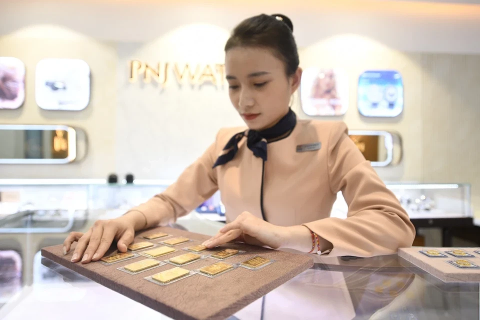 Vang the gioi suy yeu, trong nuoc giu gia tren 85 trieu dong/luong hinh anh