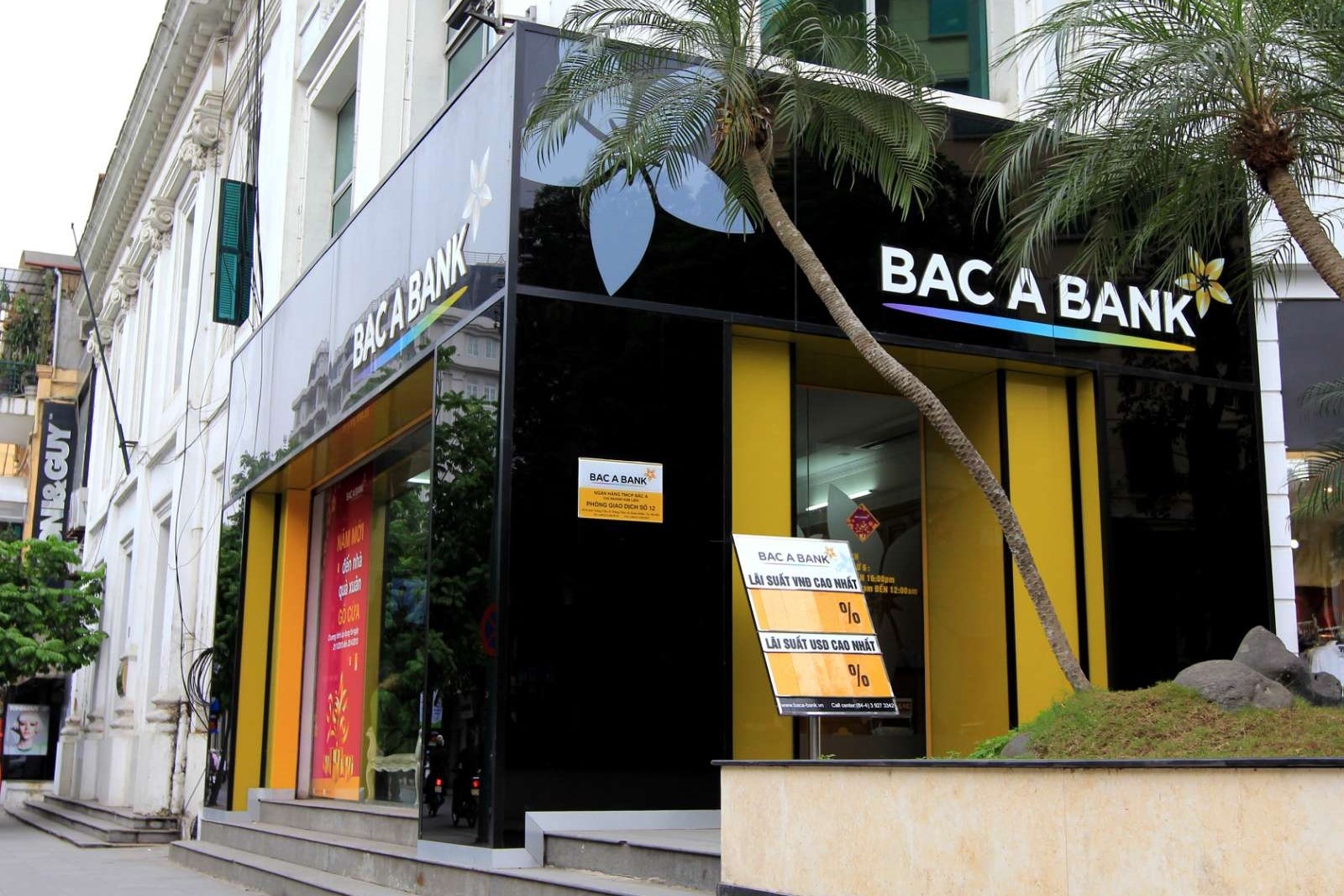 Con gai Chu tich BacABank bat ngo muon thoai toan bo von hinh anh