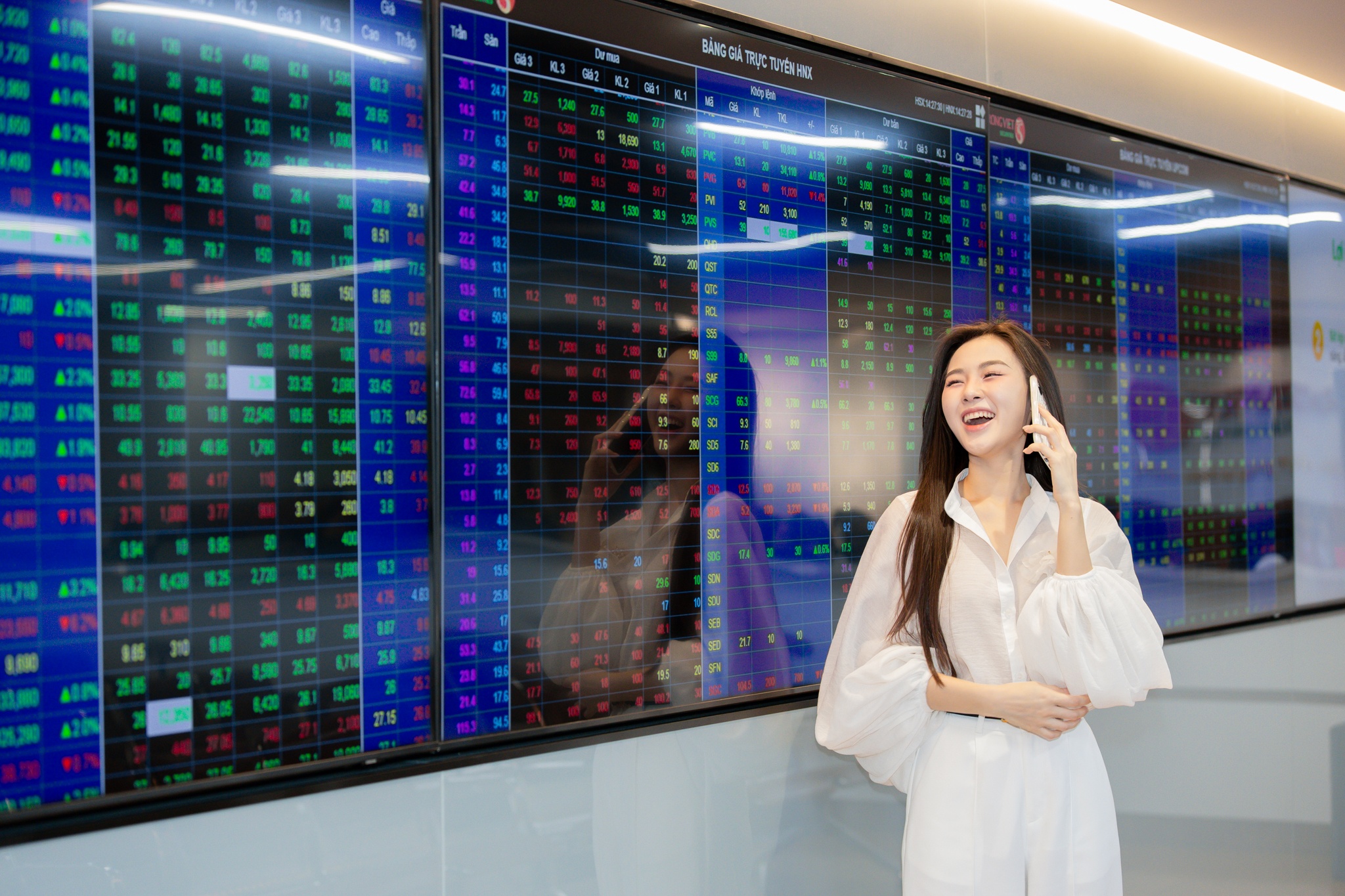 Co dong nhieu doanh nghiep cung duoc 'thuong Tet' hinh anh