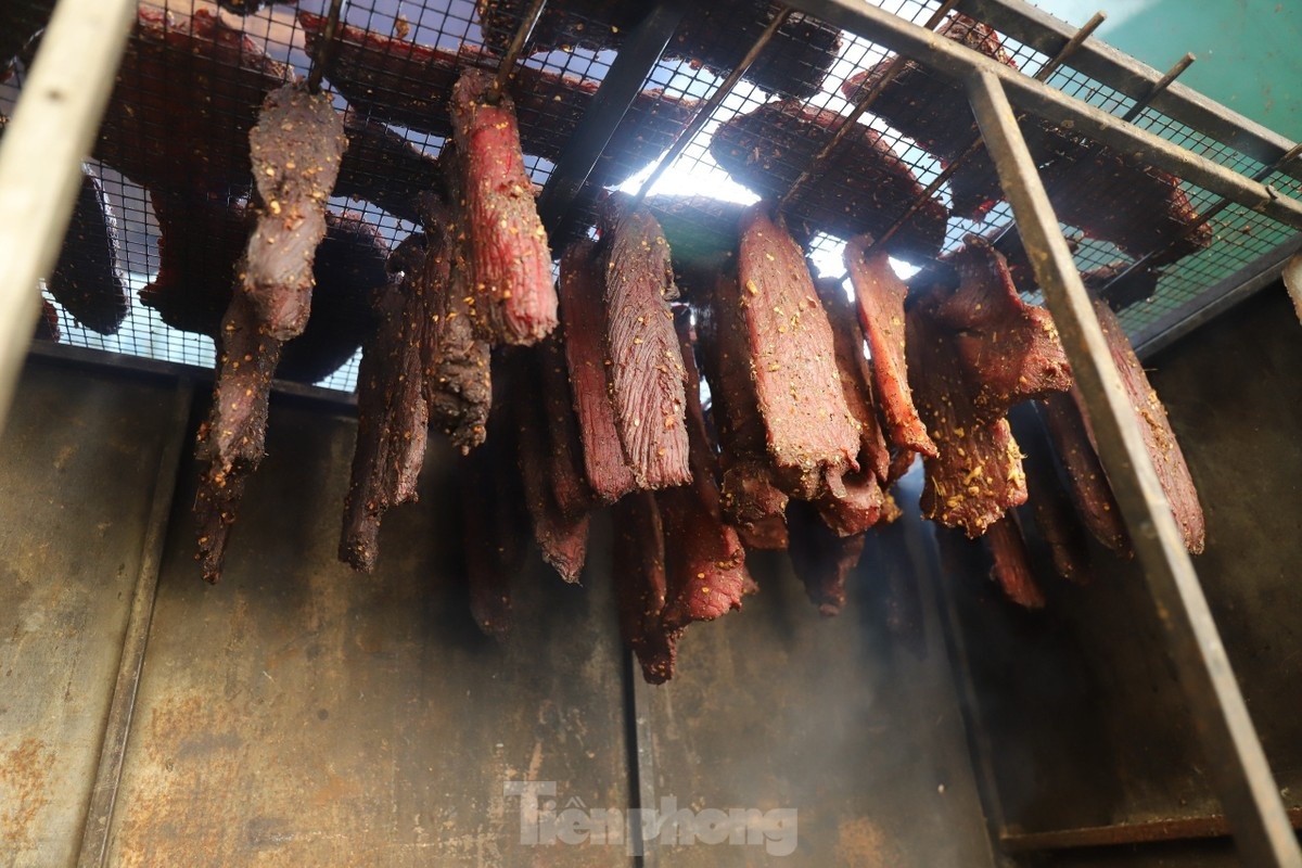 thit gac bep,  lap xuong,  cho tet 2025 anh 2