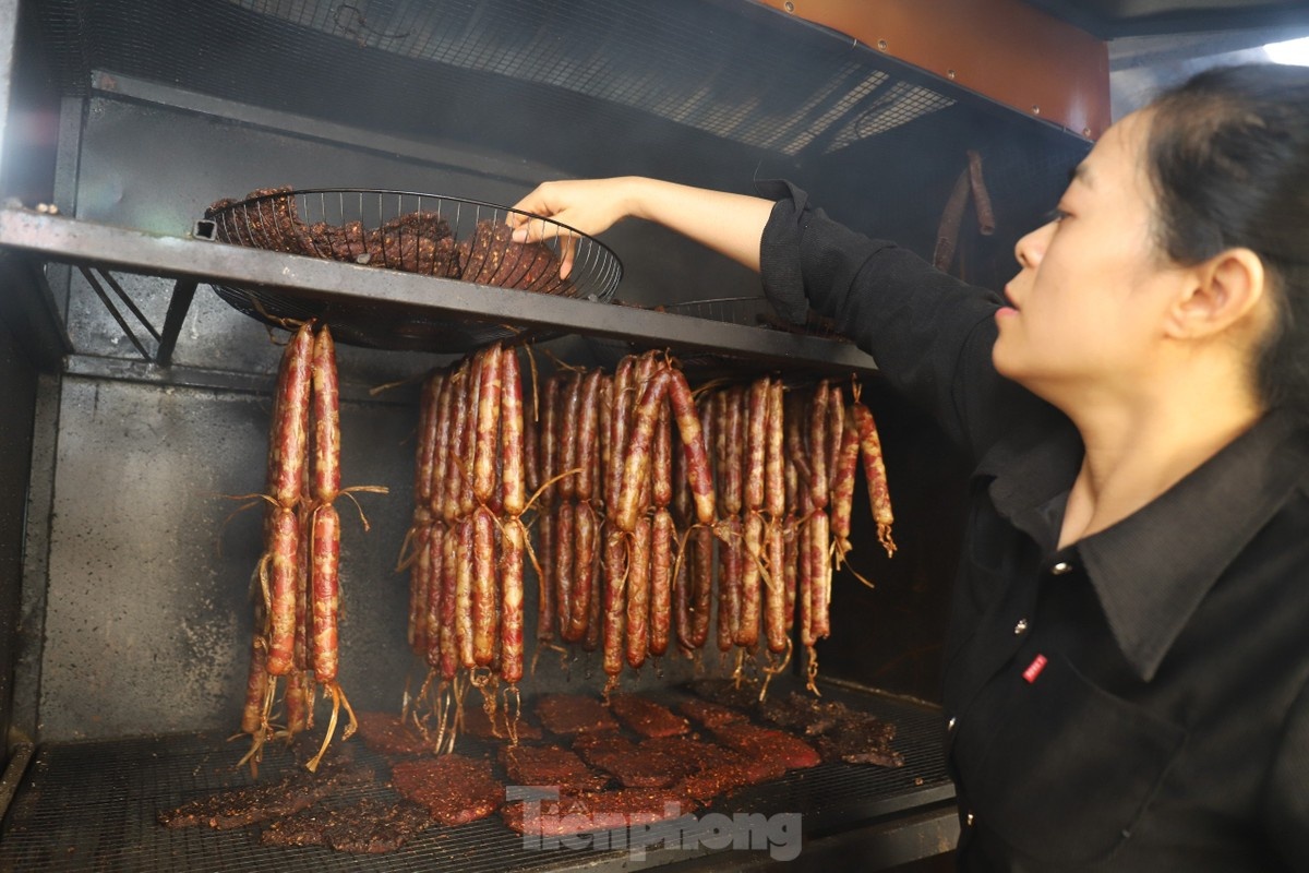 thit gac bep,  lap xuong,  cho tet 2025 anh 1