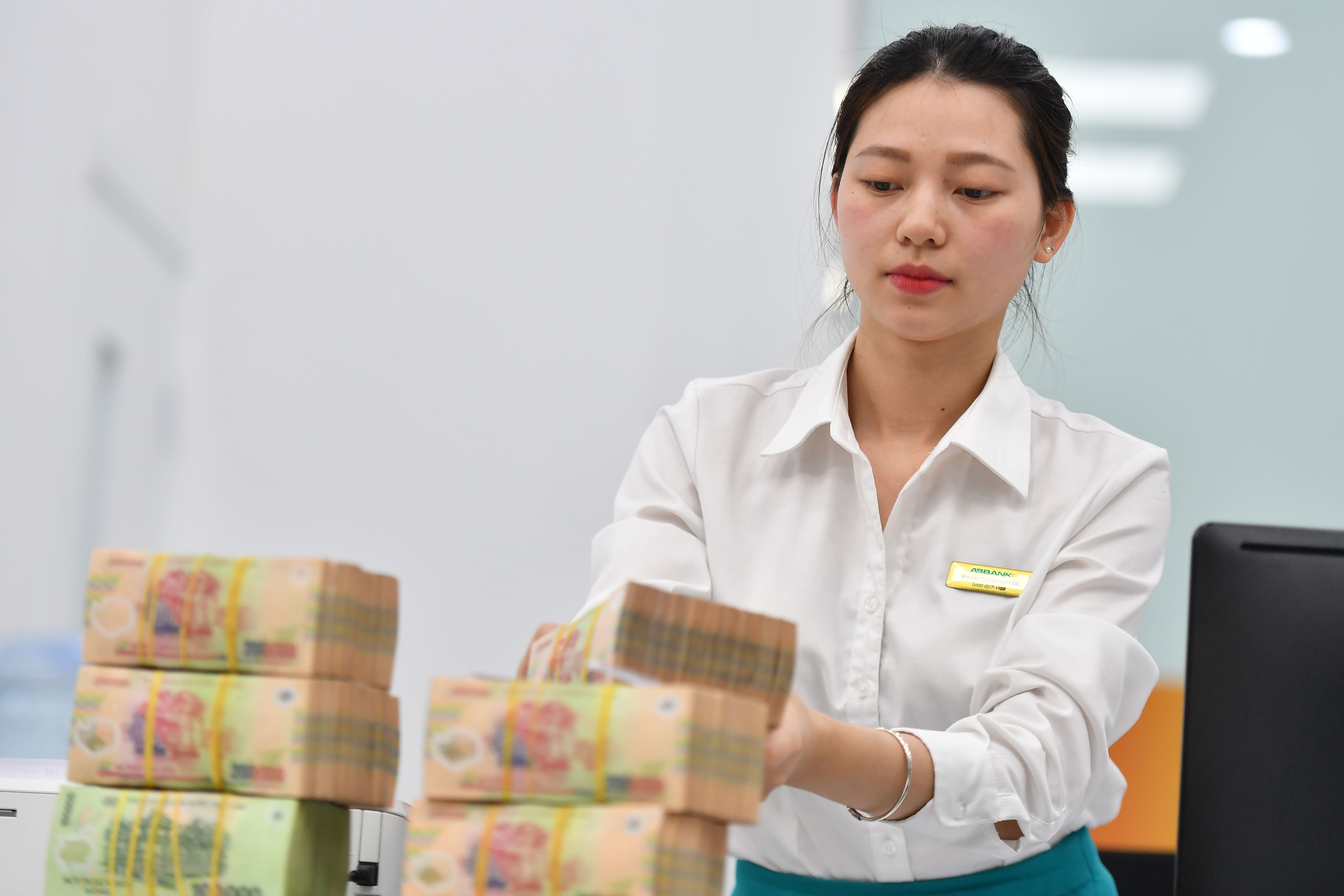 Nhung nha bang khong lai noi 1.000 ty dong hinh anh