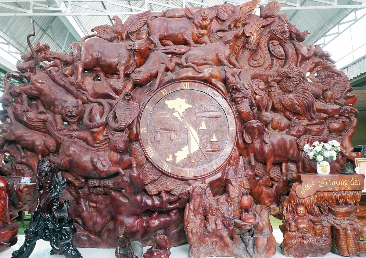 Tac pham dieu khac tu goc cay dau 300 nam, tra 16 ty dong khong ban hinh anh