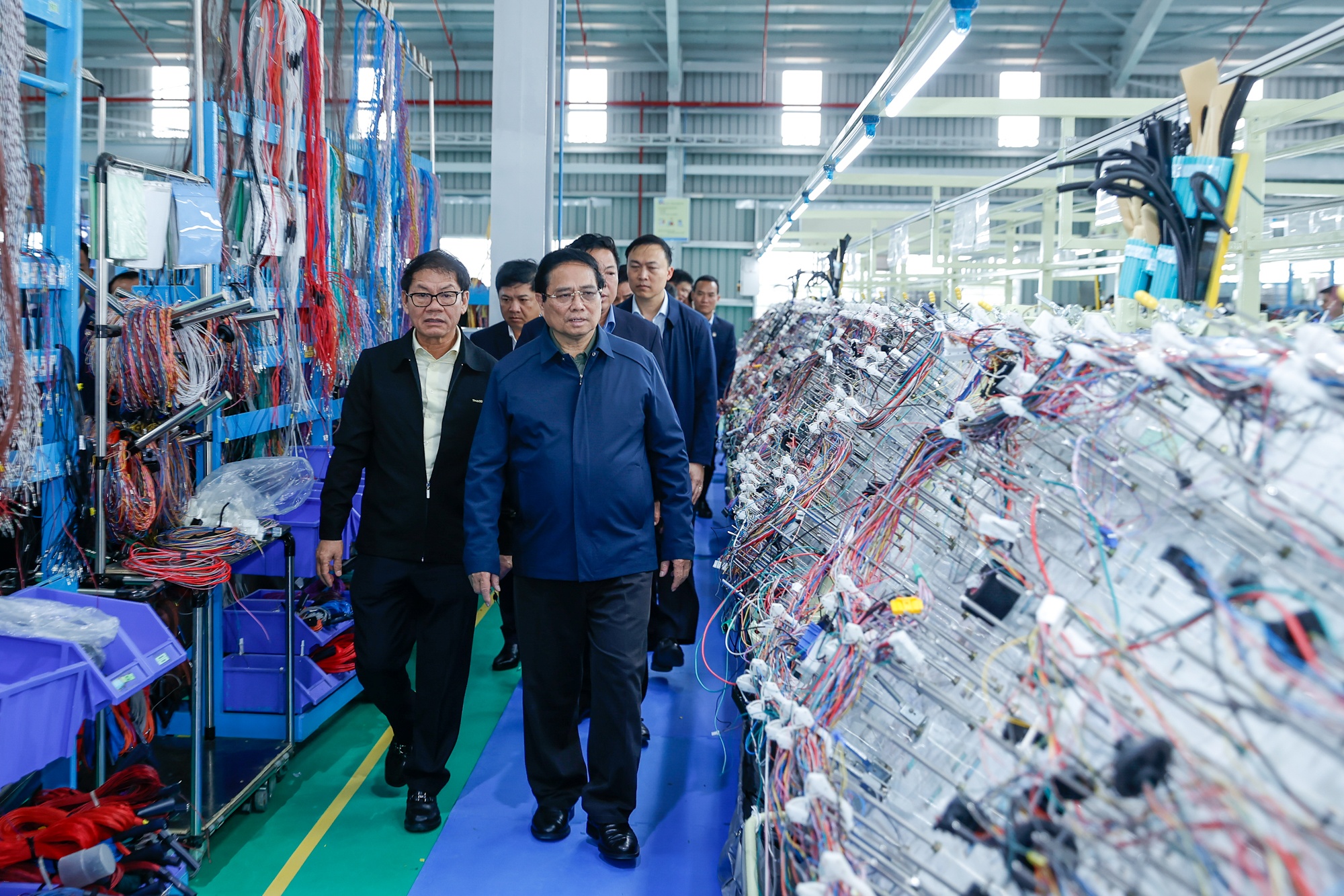 Thu tuong de nghi Thaco nghien cuu san xuat tau duong sat toc do cao hinh anh