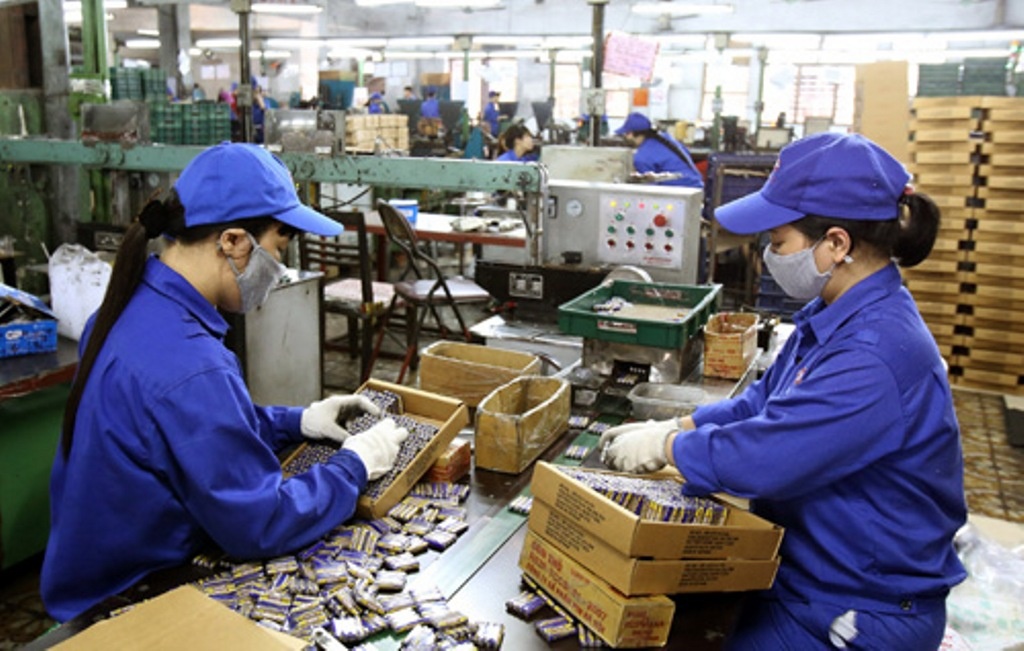 Vingroup 'bat tay' Vinachem, bao tieu toan bo cao su, pin ac quy hinh anh