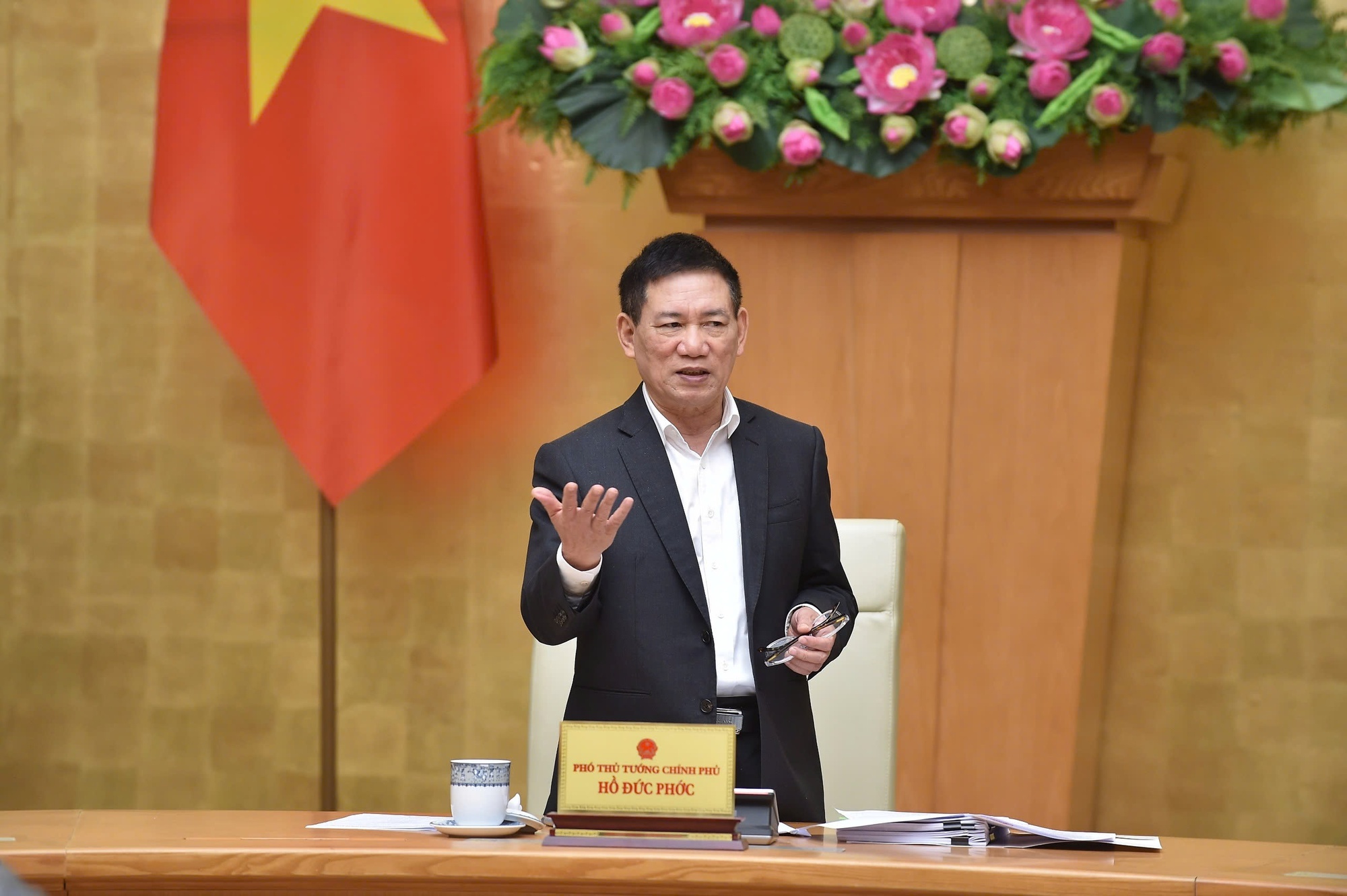 Doanh nghiep Nha nuoc de xuat duoc tu chu tien luong hinh anh