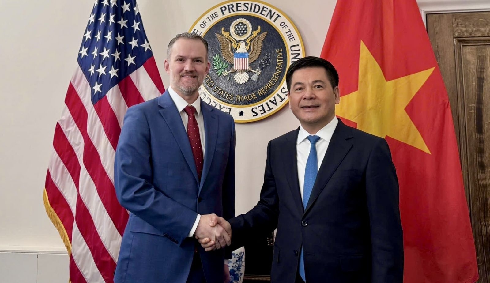 Viet Nam va My ban cach thuc day thuong mai giua 'bao' thue quan hinh anh