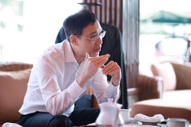 Chan dung cuu sep TPBank vua bi khoi to hinh anh