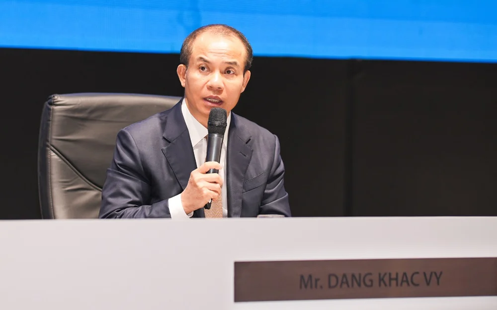 Chu tich Dang Khac Vy: CBA thu gan 500 trieu USD khi thoai von VIB hinh anh