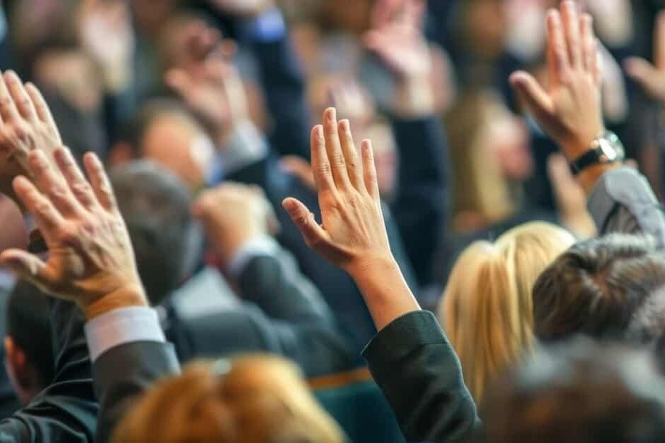 4 ty phu USD Viet 'dang dan' truoc co dong tuan nay hinh anh