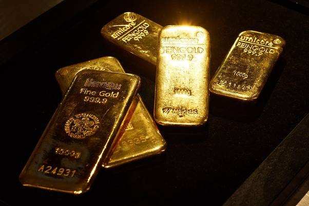 Gioi chuyen gia bi quan ve gia vang hinh anh