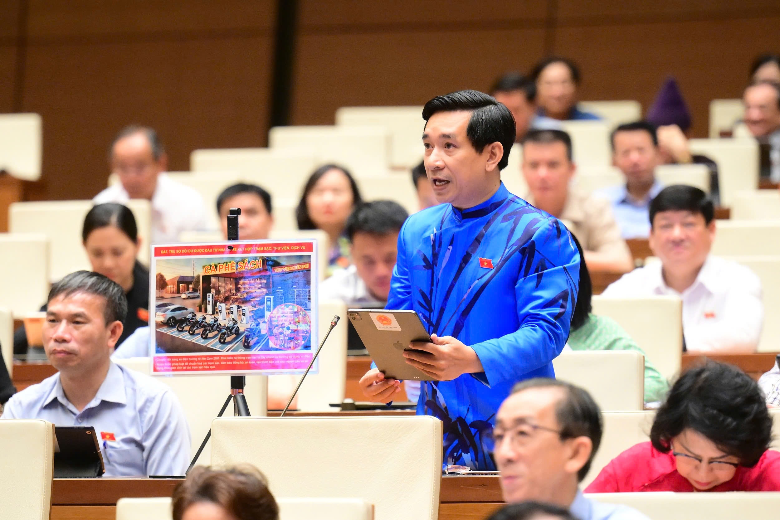 Đề xuất dùng trụ sở dôi dư sau sáp nhập làm thư viện, trạm sạc xe điện