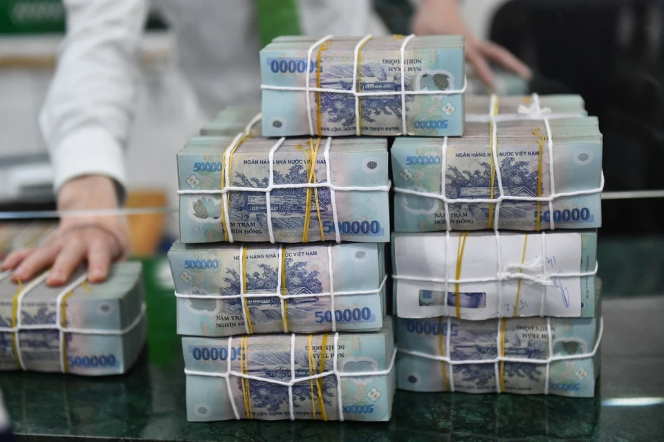 Tin dung tang ky luc, hon 2,1 trieu ty 'chay' ra nen kinh te hinh anh