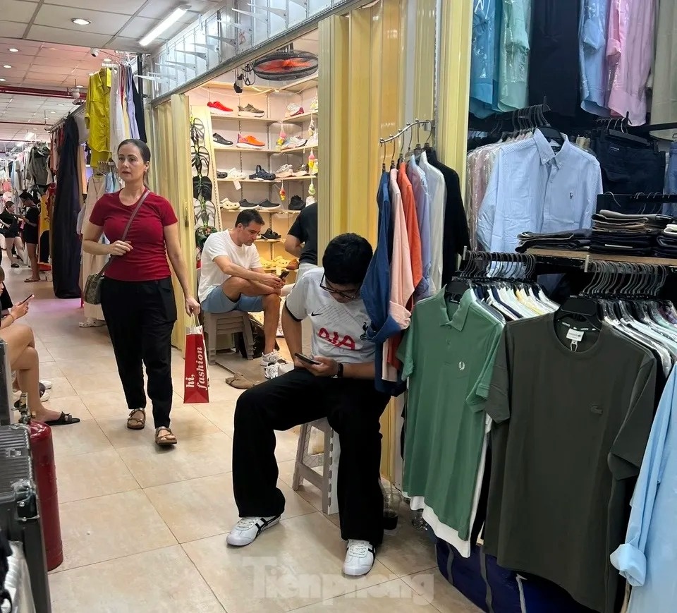 saigon square,  trung tam thuong mai,  hang gia,  hang nhai anh 3