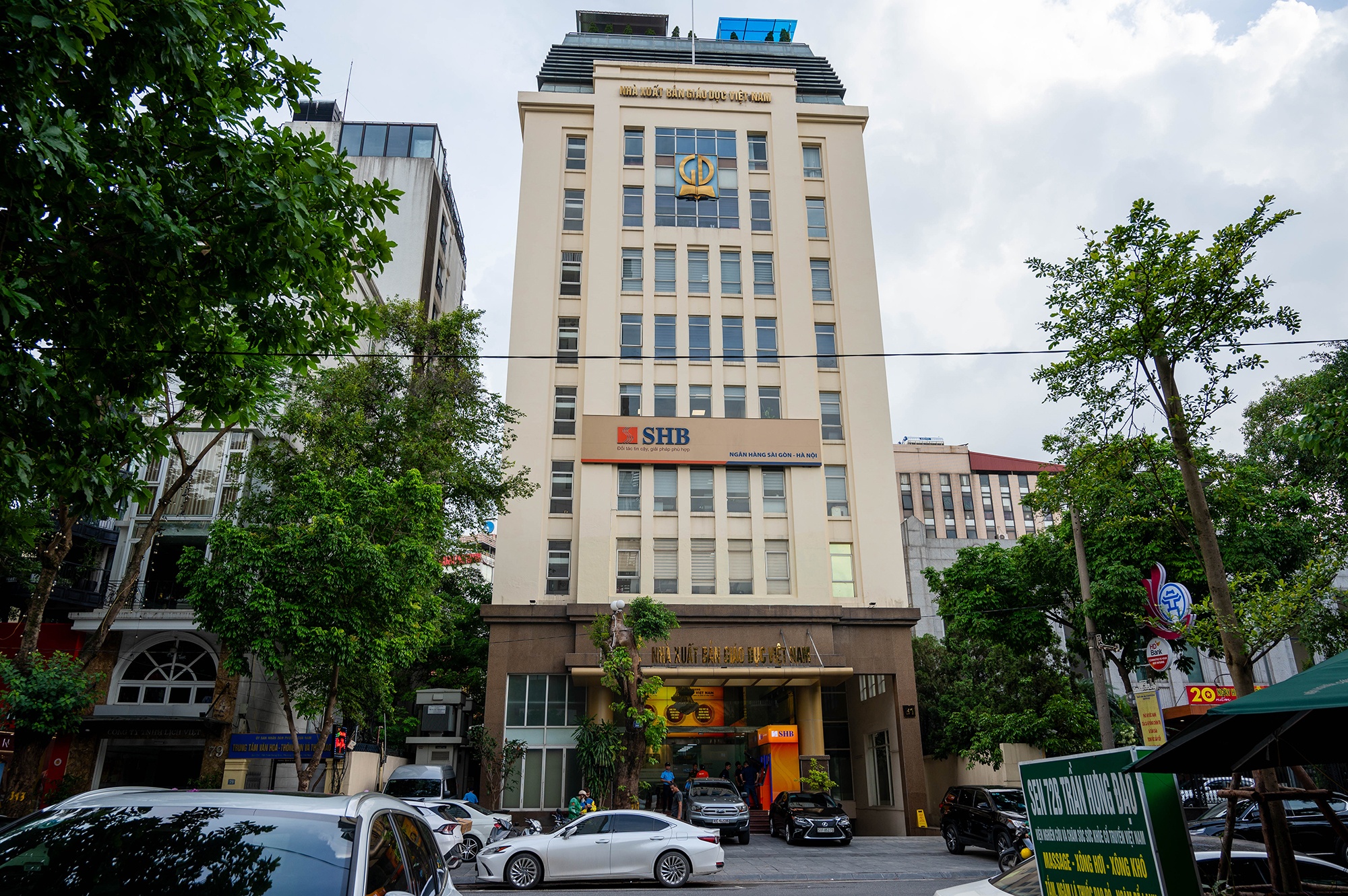ngan hang thuong mai anh 10