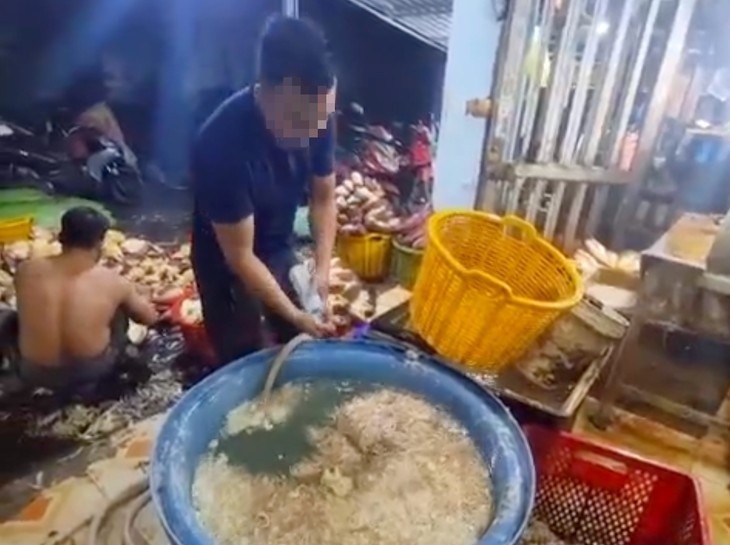 3 co so o TP.HCM su dung han the de tay trang hang tram kg hoa chuoi hinh anh