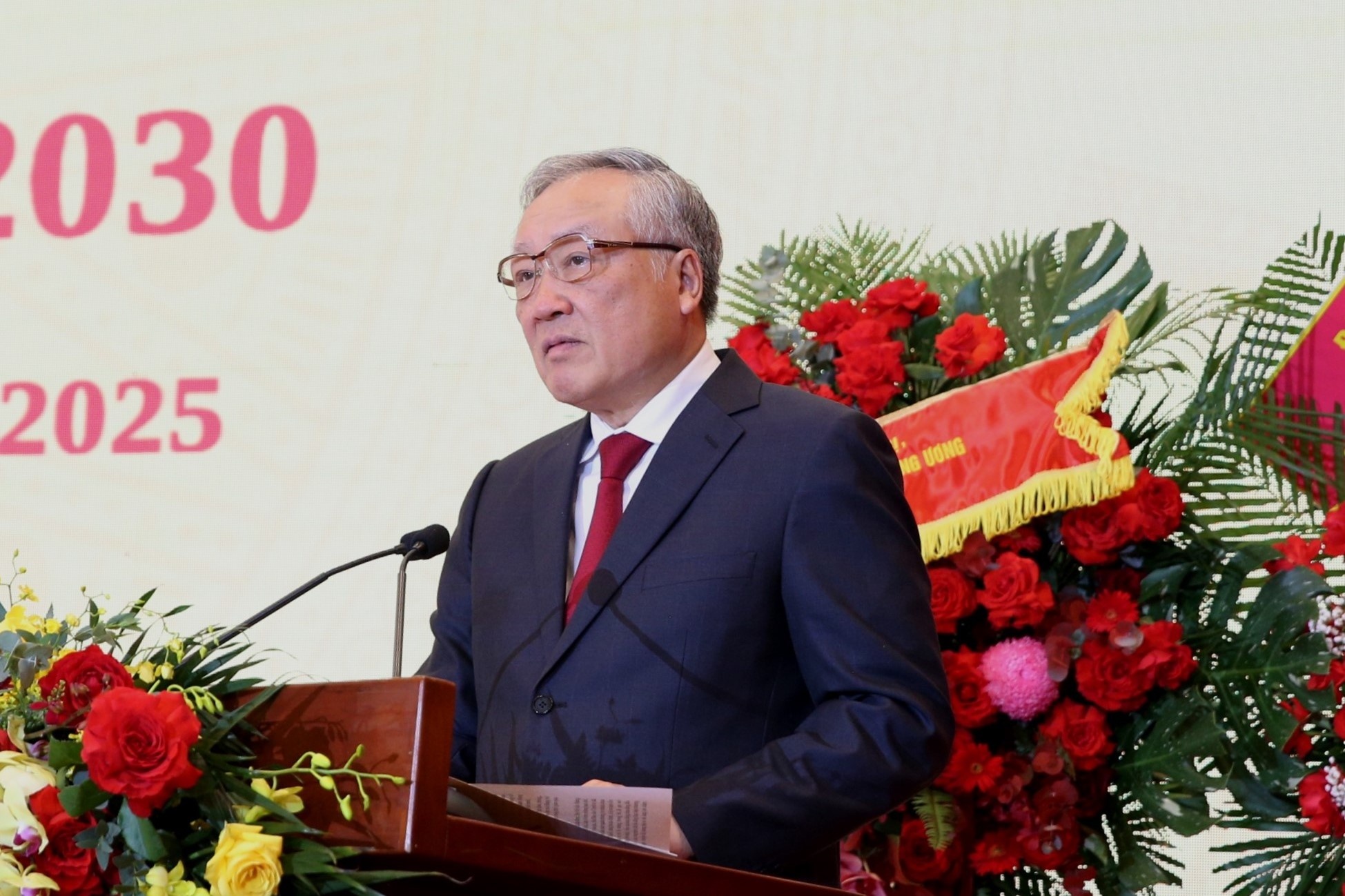 ngan hang quoc doanh anh 1