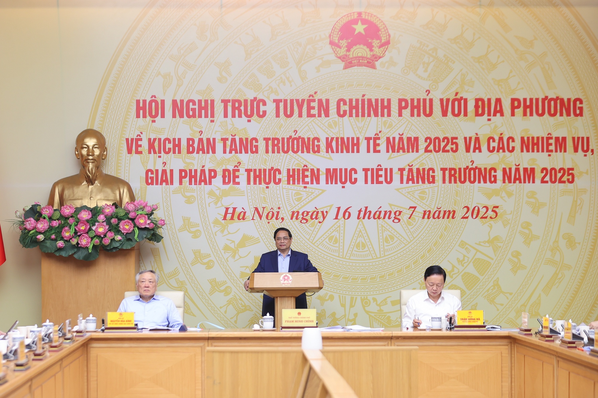 Thu tuong: Tang truong kinh te nam 2025 phan dau dat 8,3-8,5% hinh anh